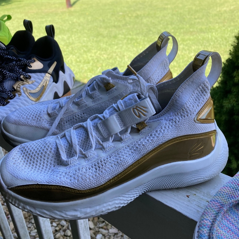 Curry 8